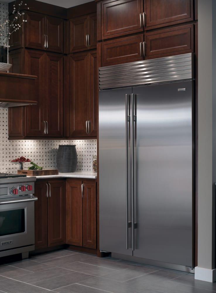 Sub-Zero - 48 Inch 28.8 cu. ft Side by Side Refrigerator in Stainless - BI-48SID/S/TH