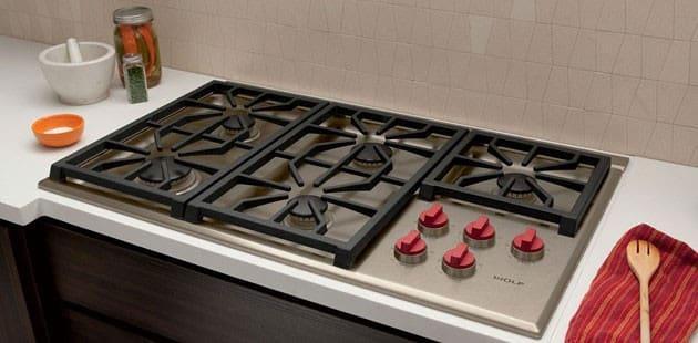 Wolf - 36 inch wide Gas Cooktop in Stainless - CG365P/S/LP