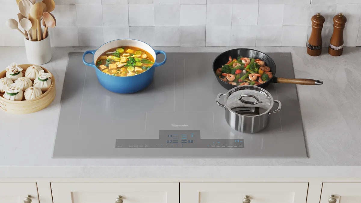 Thermador - 31 Inch Induction Cooktop in Titanium - CIT30FBG