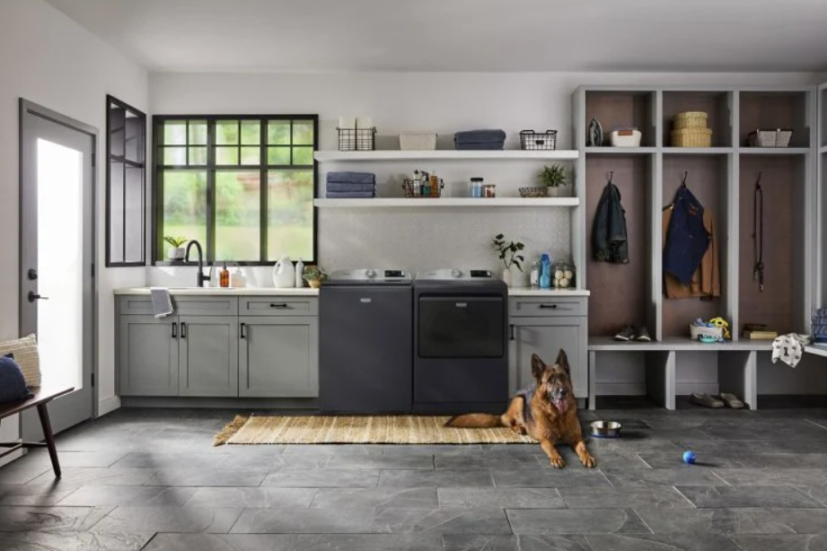 Maytag - 7.4 cu. Ft  Vented Gas Dryer in Black - MGD7205RF