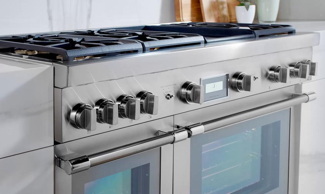 Thermador - 5.7 cu. ft  Dual Fuel Range in Stainless (Open Box) - PRD366WGC
