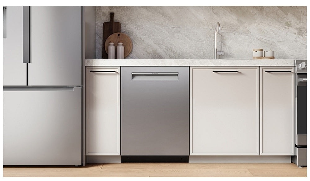 Bosch - 46 dBA Built In Dishwasher in Stainless - SHP53EM5N