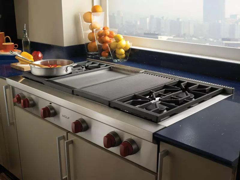 Wolf - 47.875 inch wide Gas Cooktop in Stainless - SRT484CG