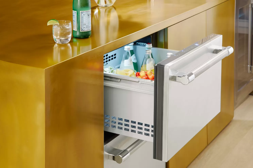 Thermador - 23.875 Inch 4.7 cu. ft Drawer Refrigerator in Stainless - T24UC920DS