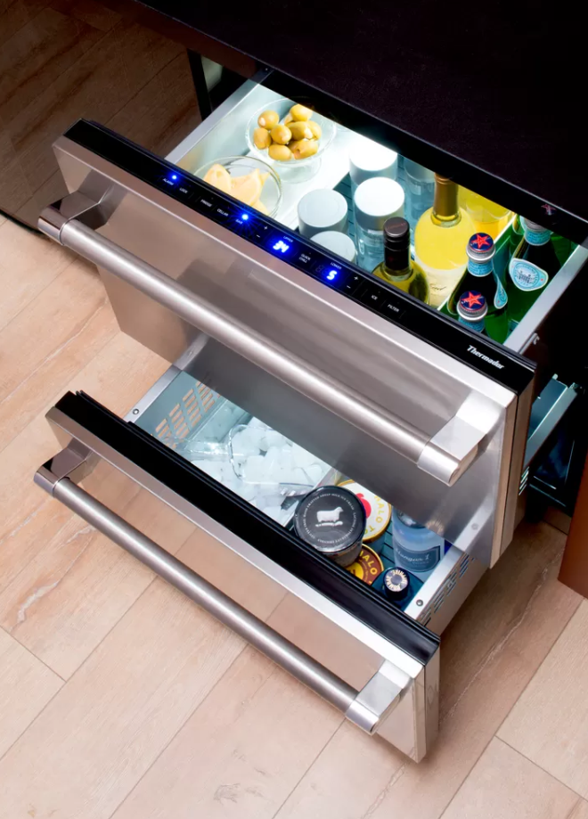 Thermador - 23.875 Inch 4.7 cu. ft Drawer Refrigerator in Stainless - T24UC920DS