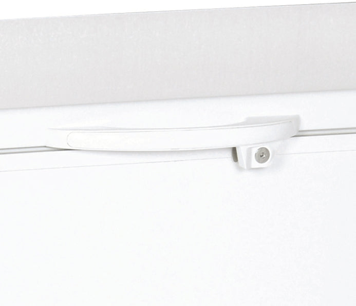 Unique Appliances - 6 cu. Ft  Chest Freezer in White - UGP-6F CM W