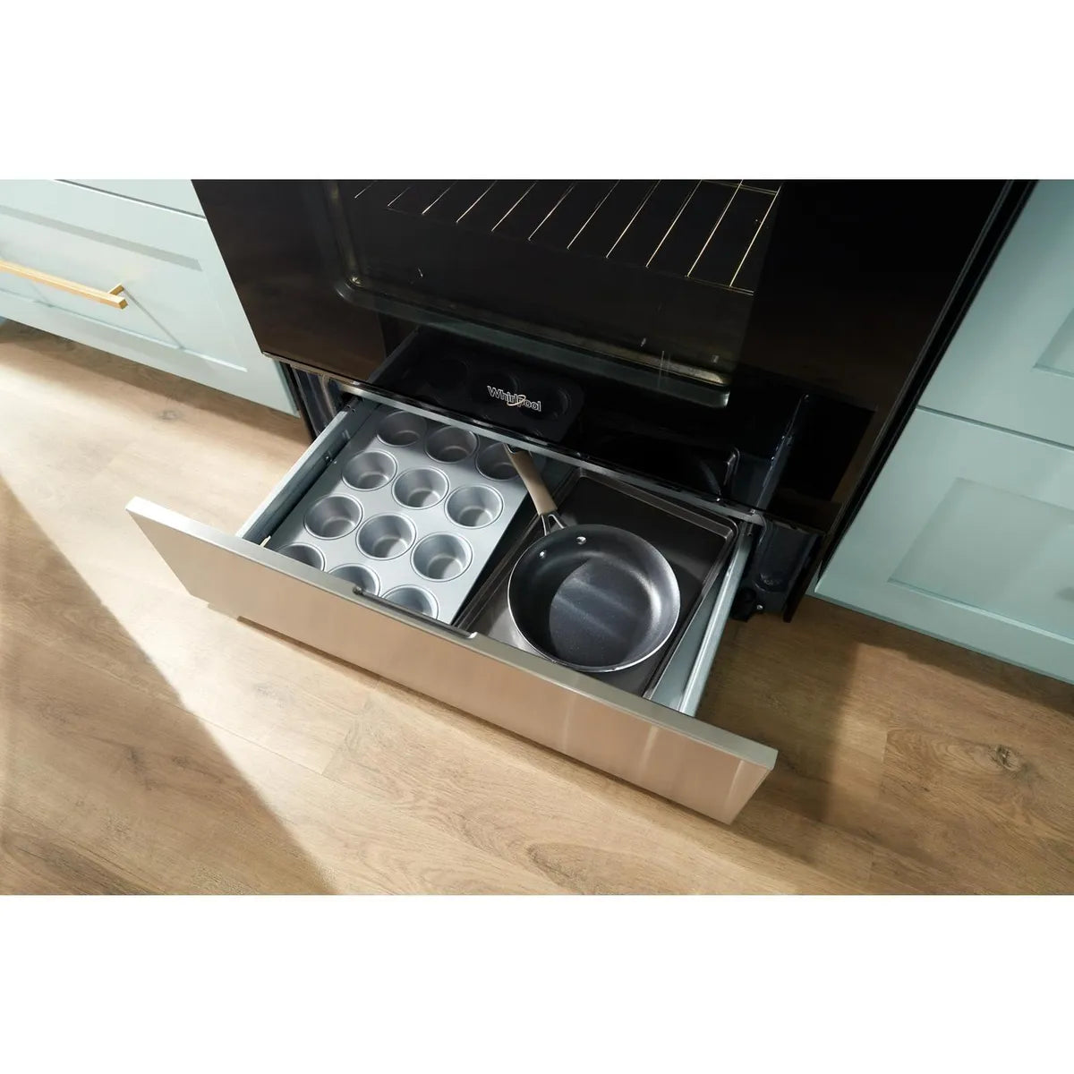 Whirlpool - 5.0 cu. ft  Gas Range in Black - WFGS4530SB