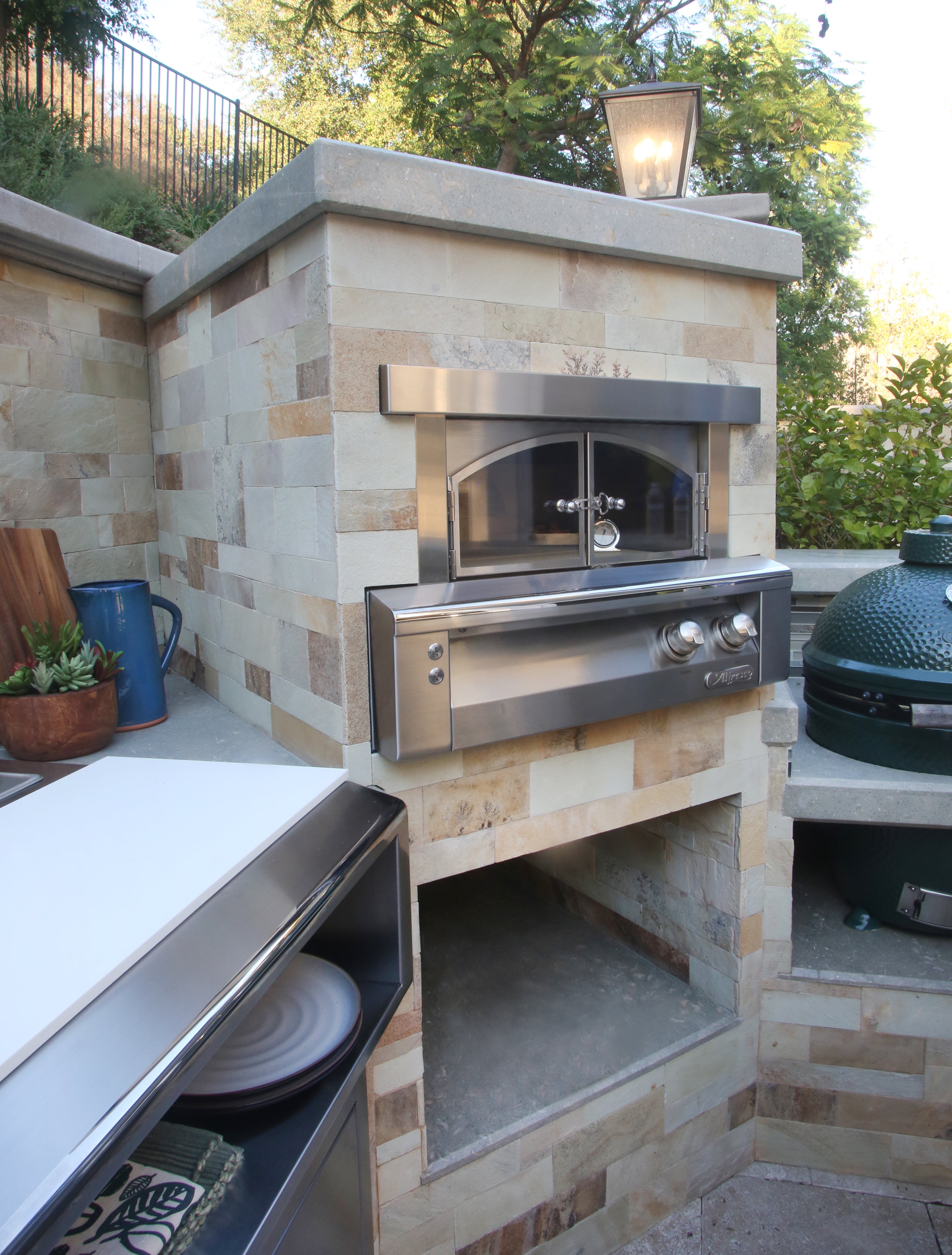 Alfresco - Built-in Natural Gas Pizza Oven in Stainless - AXE-PZA-BI