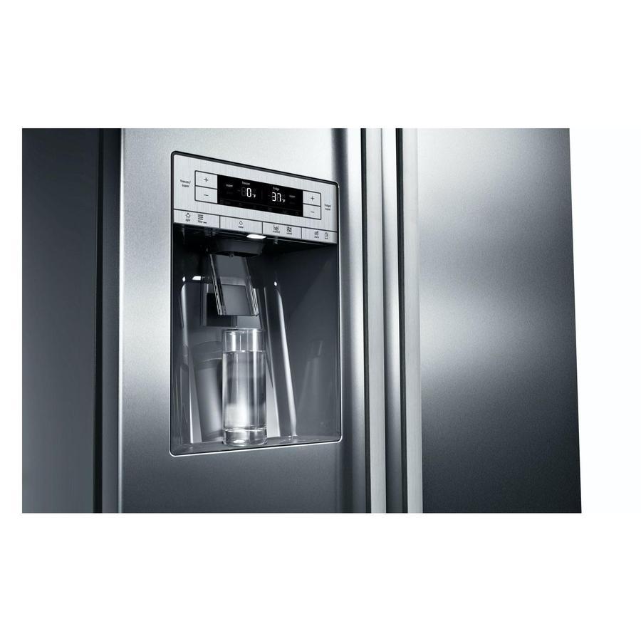 Bosch - 35.9 Inch 20.2 cu. ft Side by Side Refrigerator in Stainless - B20CS30SNS