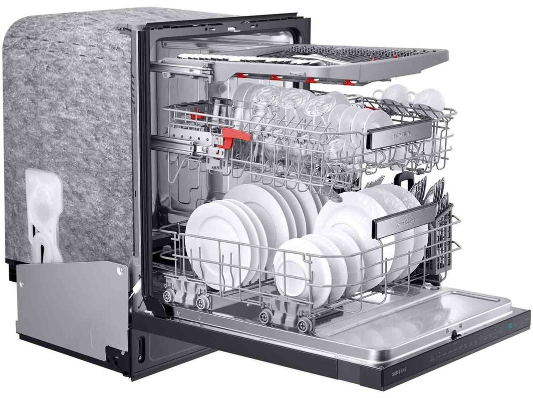Samsung - 39 dBA Built In Dishwasher in Black Stainless - DW80R9950UG