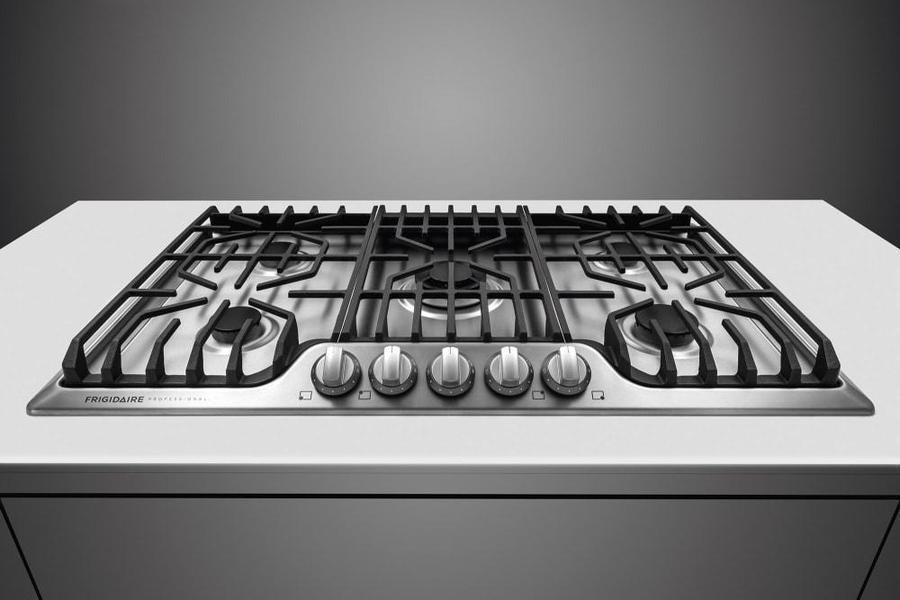 Frigidaire Pro - 36 inch wide Gas Cooktop in Stainless Steel - FPGC3677RS