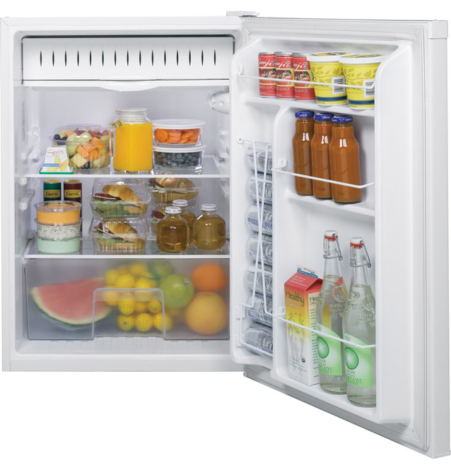 GE - 23.625 Inch 5.6 cu. ft Mini Fridge Refrigerator in White - GCE06GGHWW