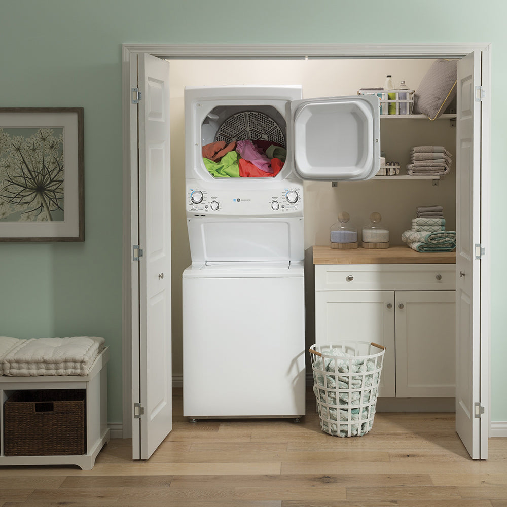 GE - 4.5 cu. Ft. Washer and 5.9 cu. Ft. Dryer Unitized Spacemaker Laundry Stacker - GUD27EEMNWW