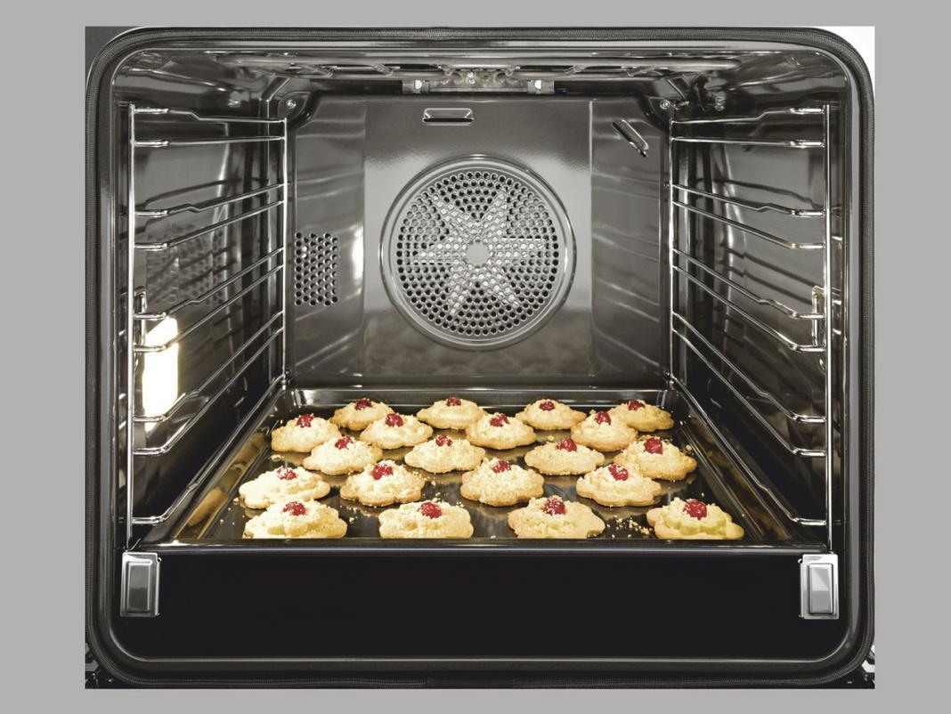 Miele - 84 L Single Wall Oven in Stainless - H 6560 BP