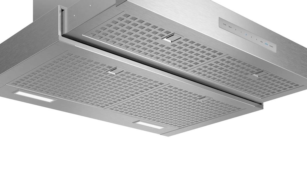 Thermador - 29.9375 Inch 600 CFM Wall Mount and Chimney Range Vent in Stainless - HDDB30WS