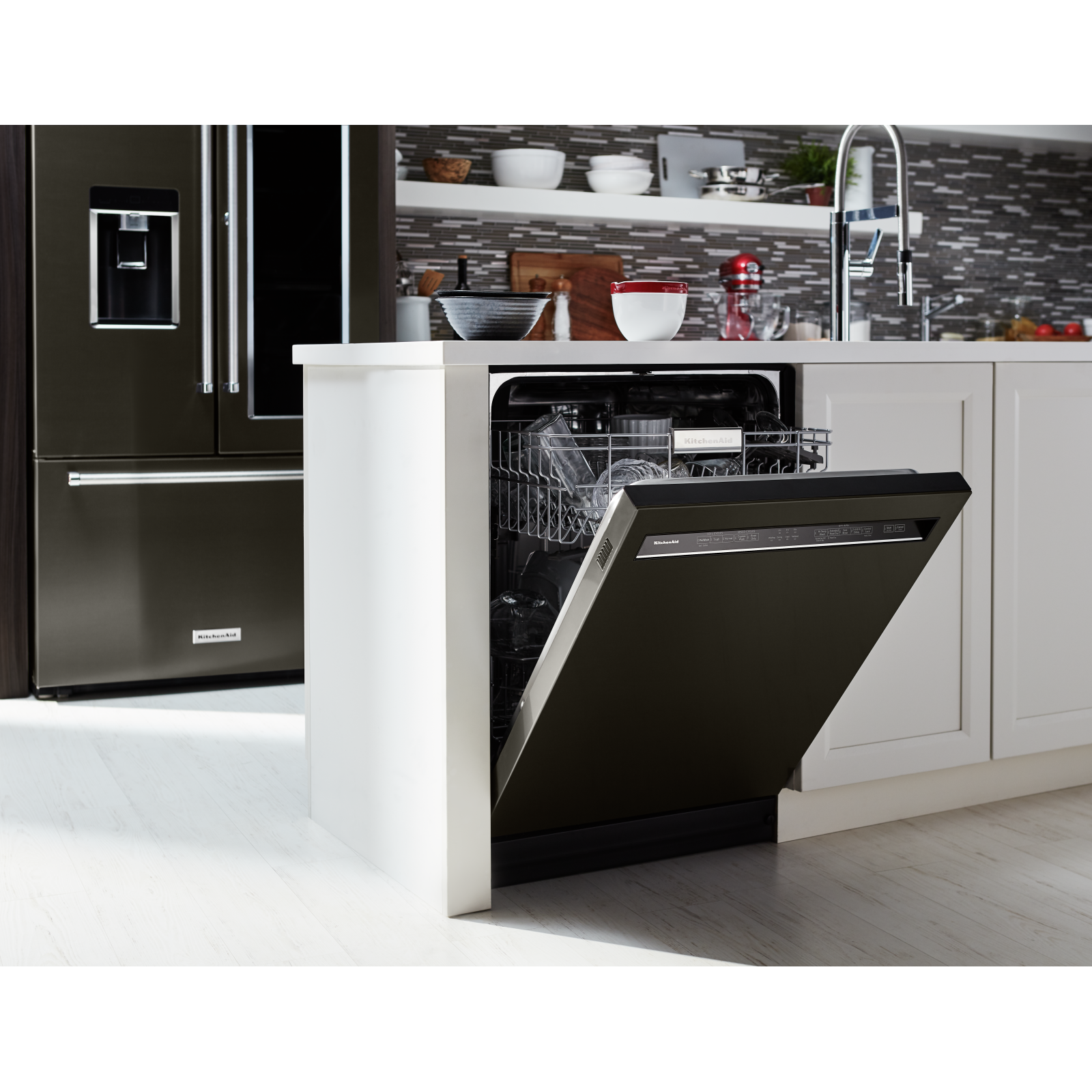 Kitchenaid kdfe104hbs deals