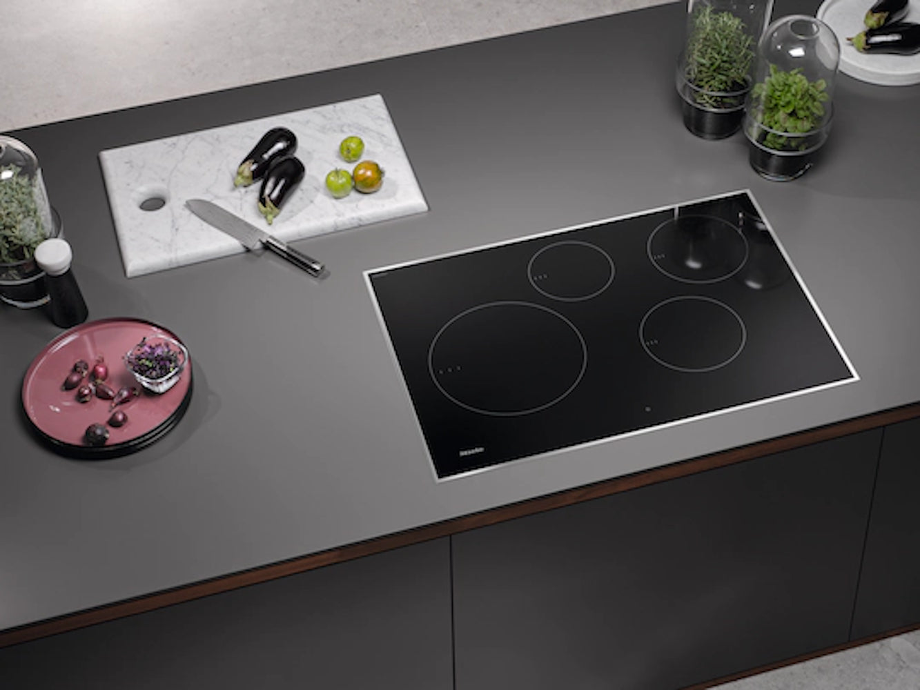 Miele - 30.6 Inch Induction Cooktop in Stainless - KM 7730 FR