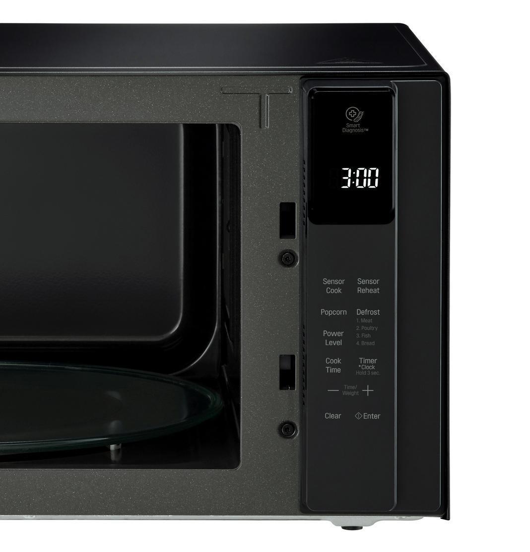 LG - 1.5 cu. Ft  Counter top Microwave in Black Stainless - LMC1575BD