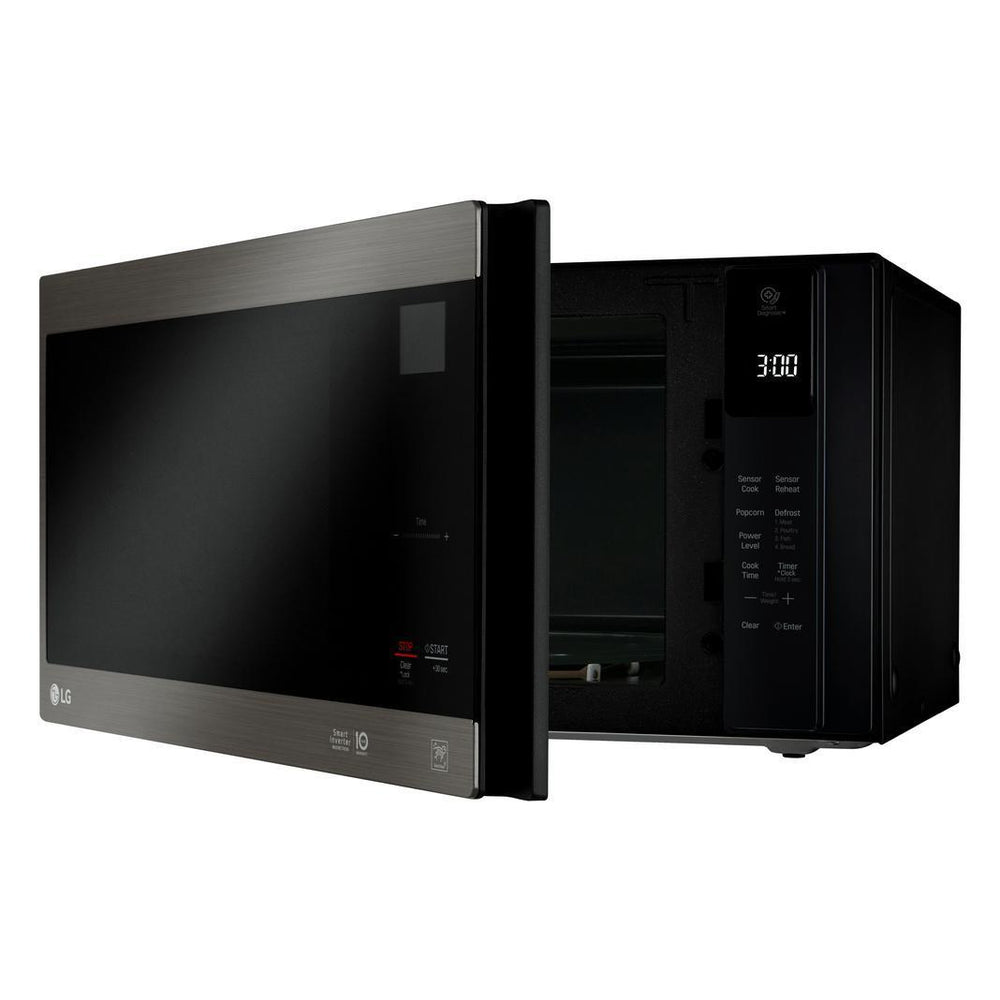 LG 1.5 cu. Ft Counter top Microwave in Black Stainless LMC1575BD