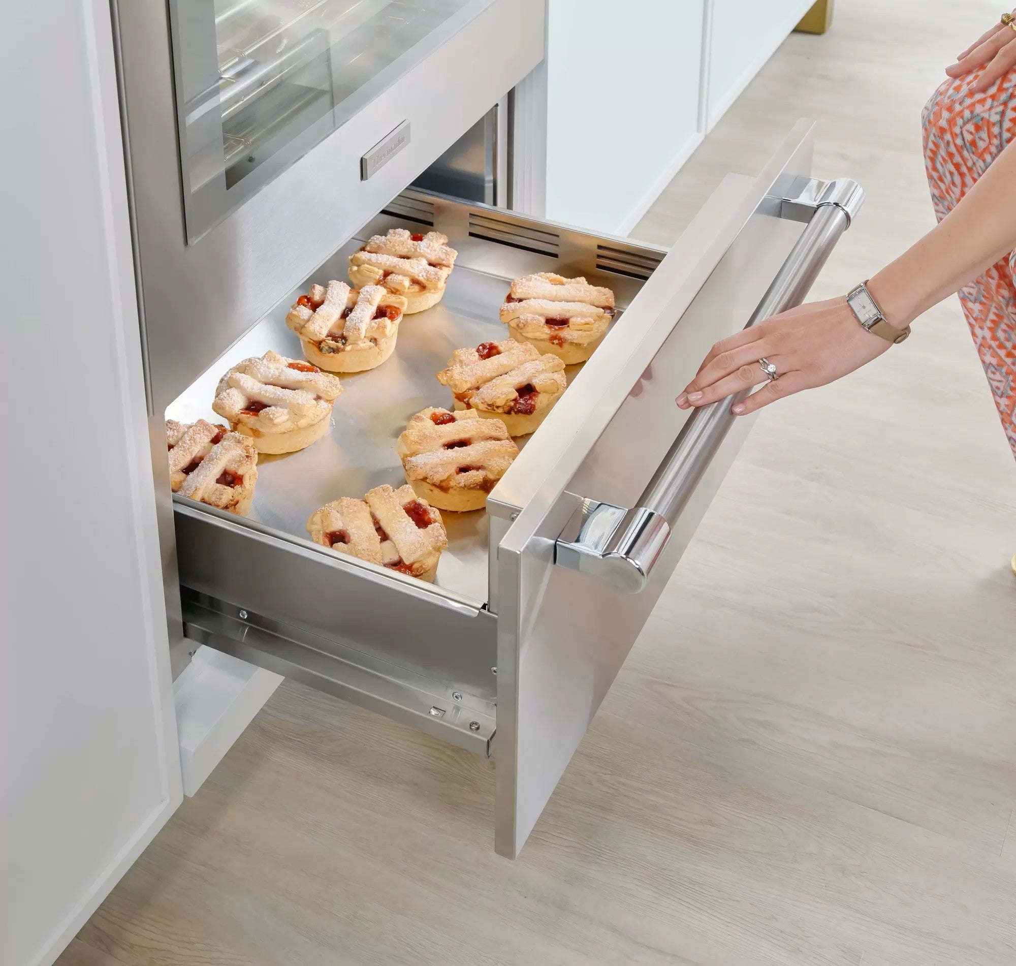 Thermador - 2.7 cu. ft Warming Drawer in Stainless - SD30WC
