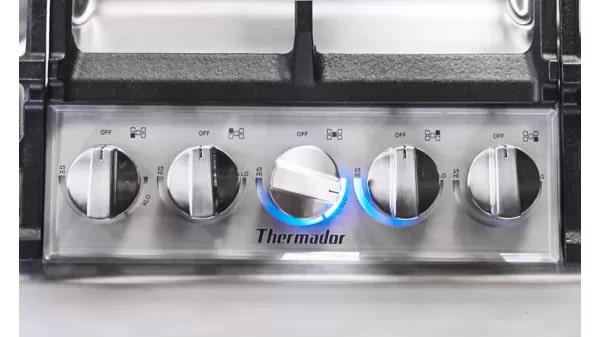Thermador - 37 inch wide Gas Cooktop in Stainless - SGSXP365TS