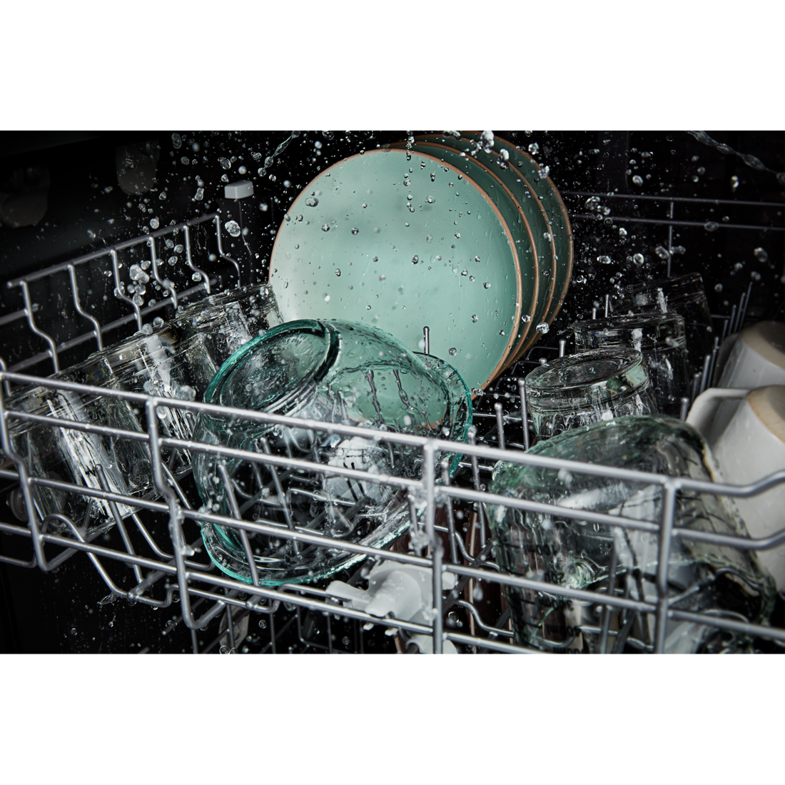 Whirlpool 55 dBA Built In Dishwasher in Stainless WDT540HAMZ